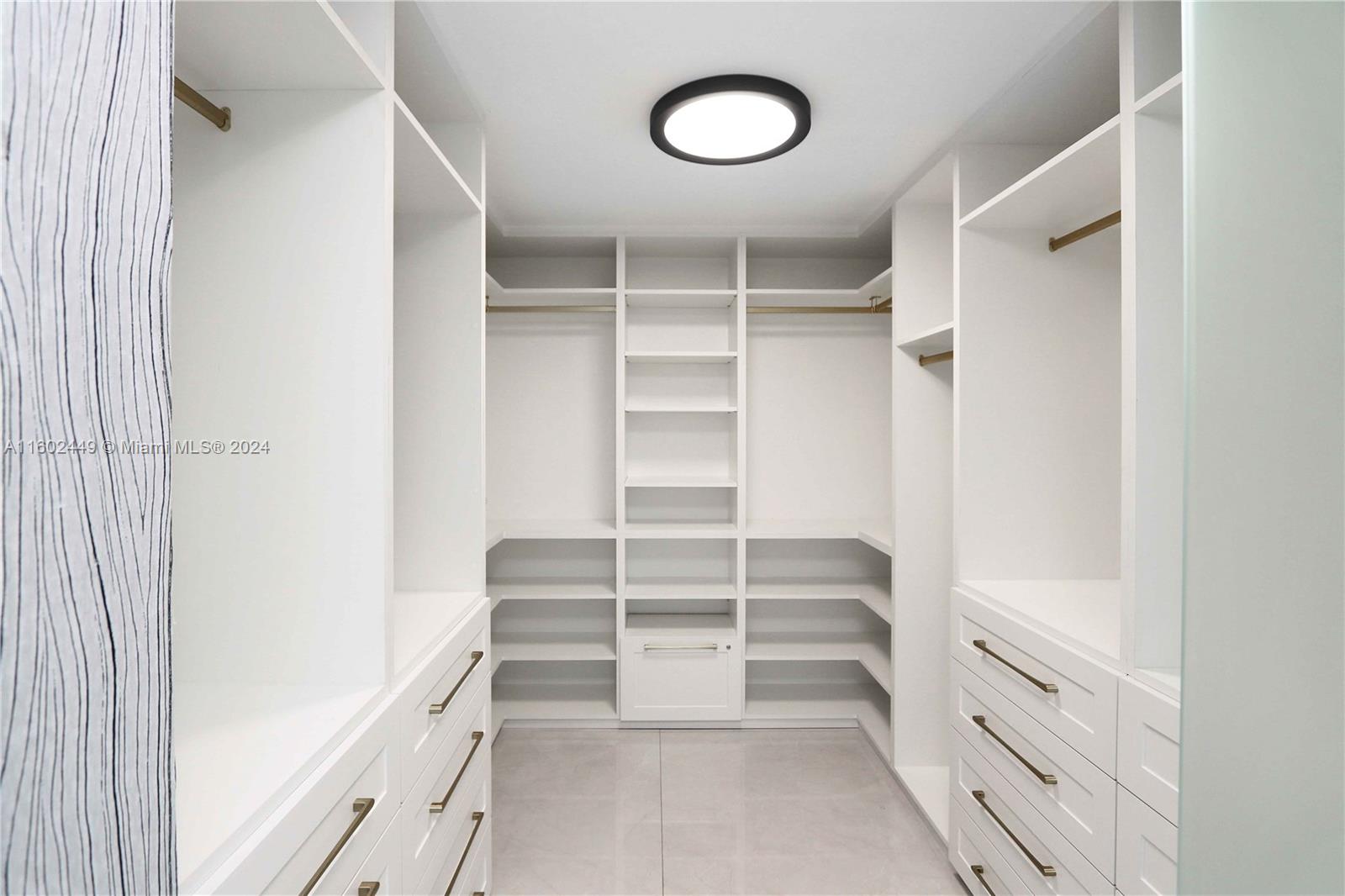 HOLLYWOOD CENTRAL BEACH - Residential