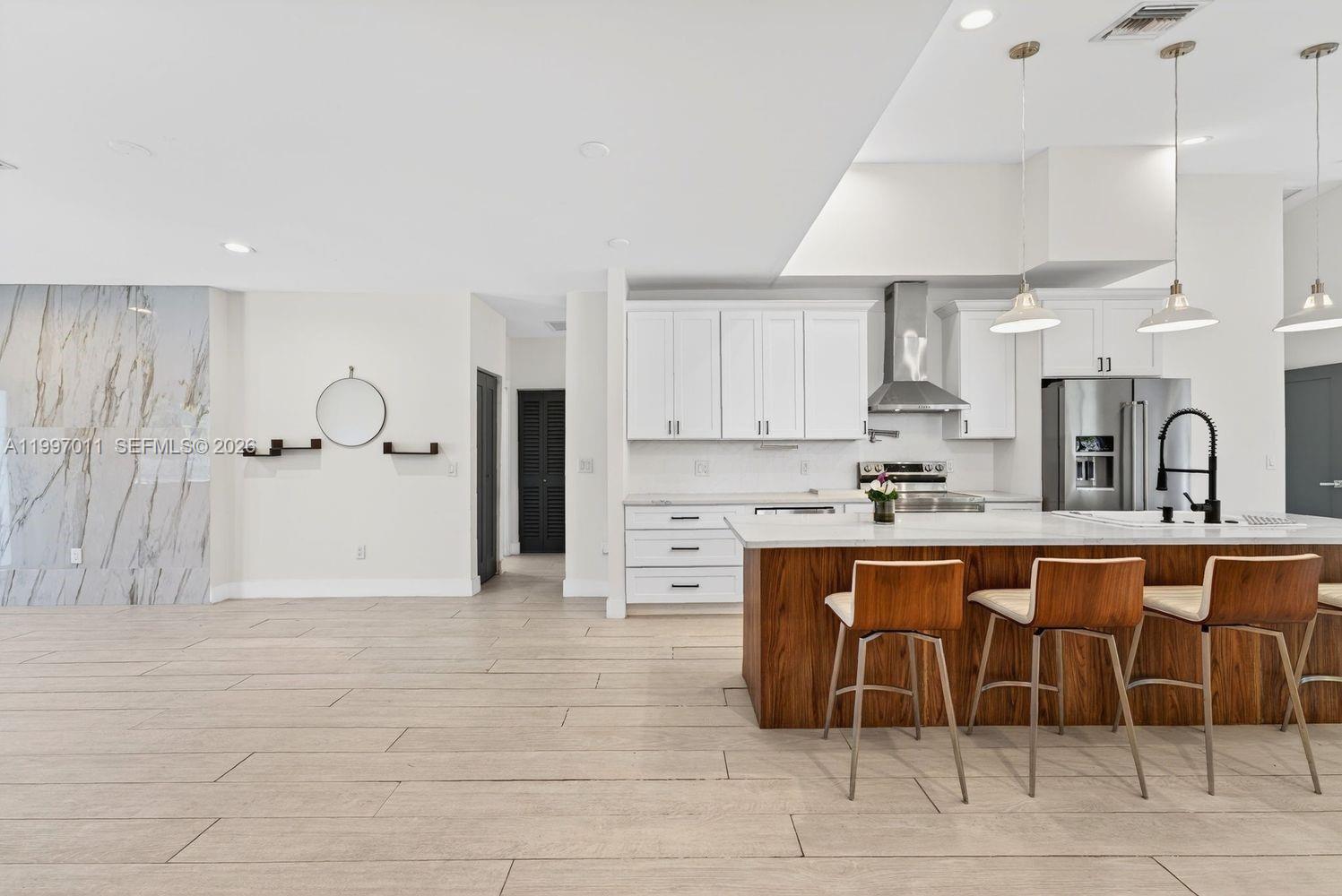 LAUDERDALE PARK 6-33 1/2 - Residential