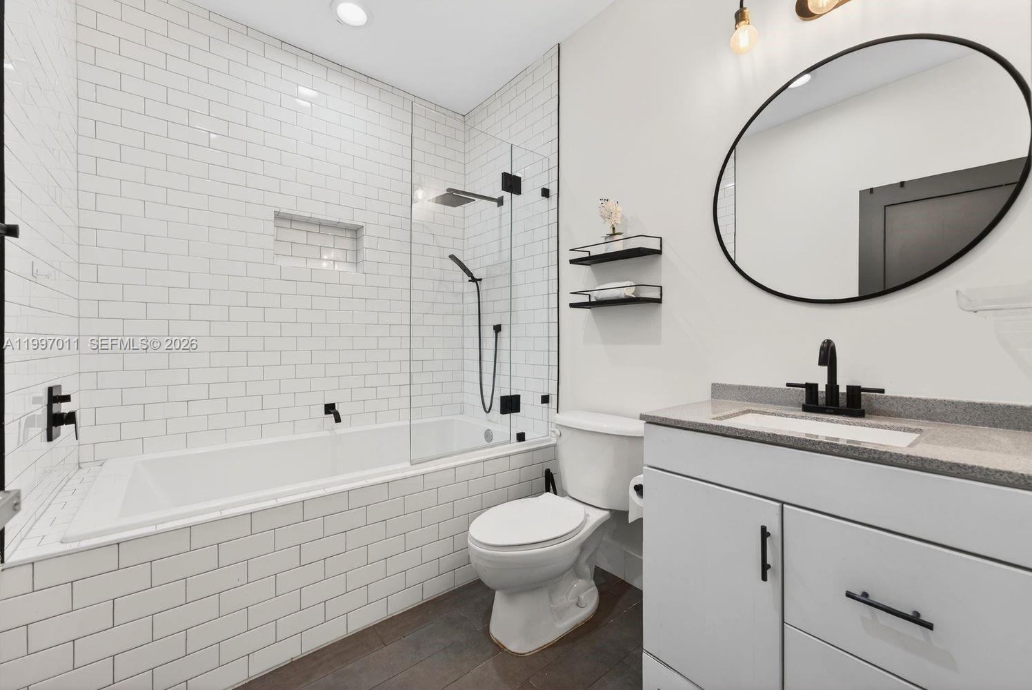 LAUDERDALE PARK 6-33 1/2 - Residential