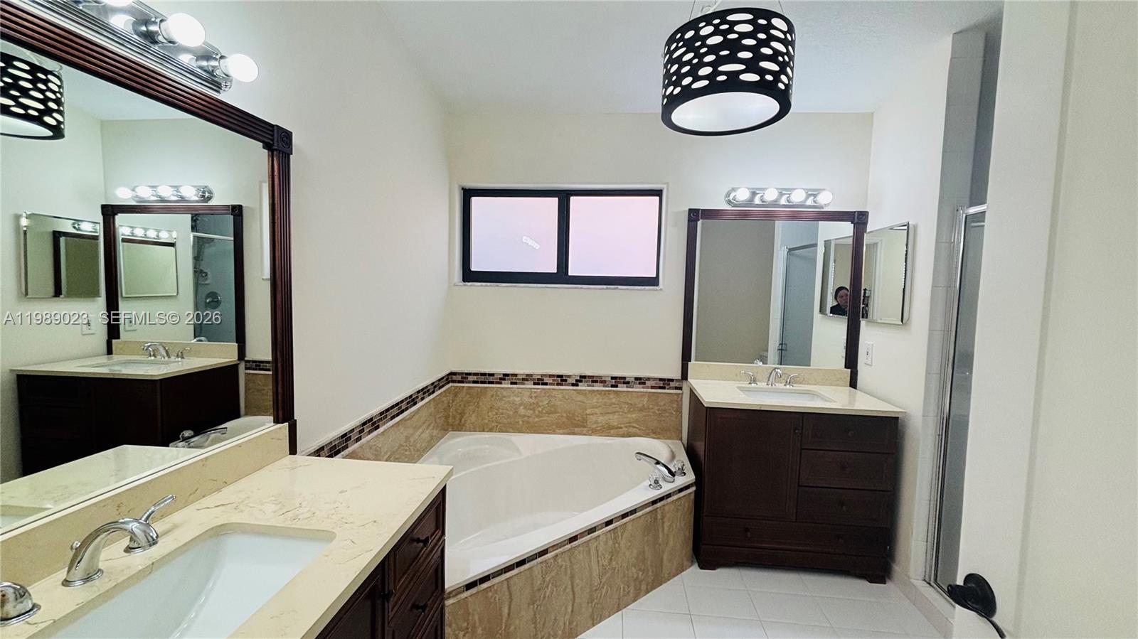 FOREST LAKES ESTATES SEC - Residential Lease