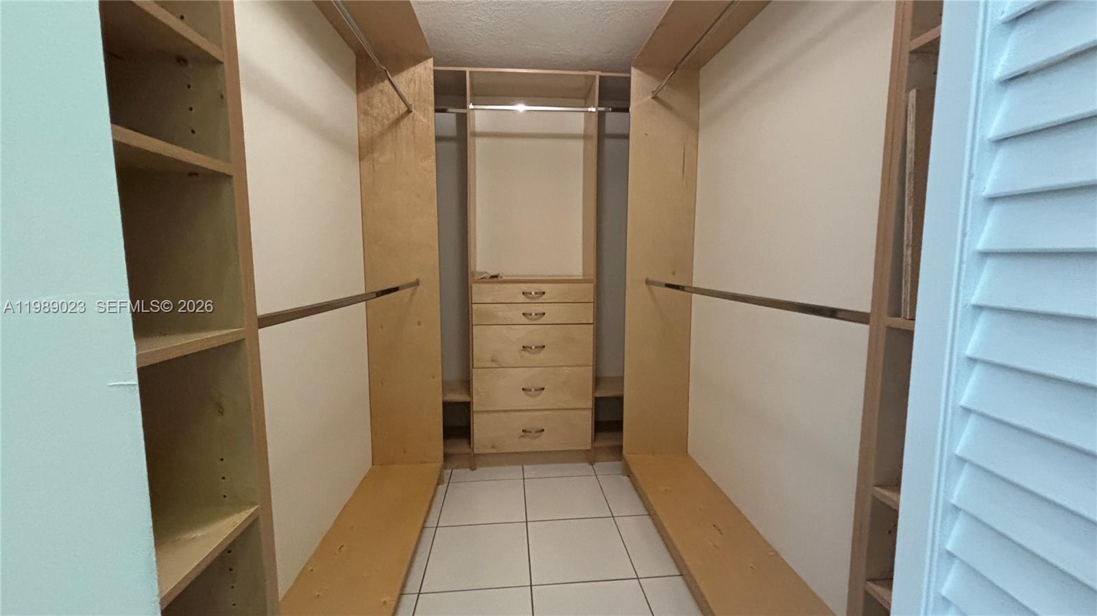 FOREST LAKES ESTATES SEC - Residential Lease