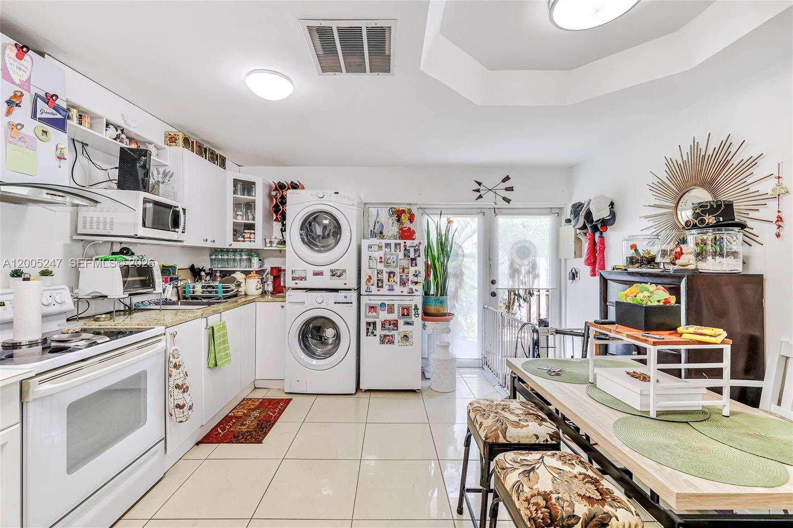 BISCAYNE PARK ESTATES - Residential Income