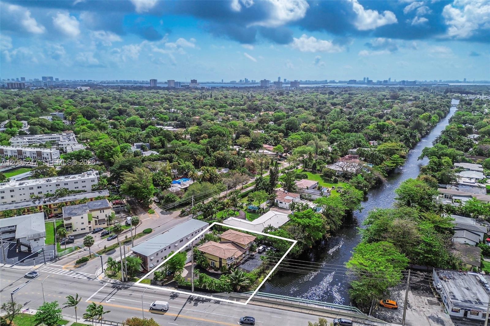 BISCAYNE PARK ESTATES - Residential Income
