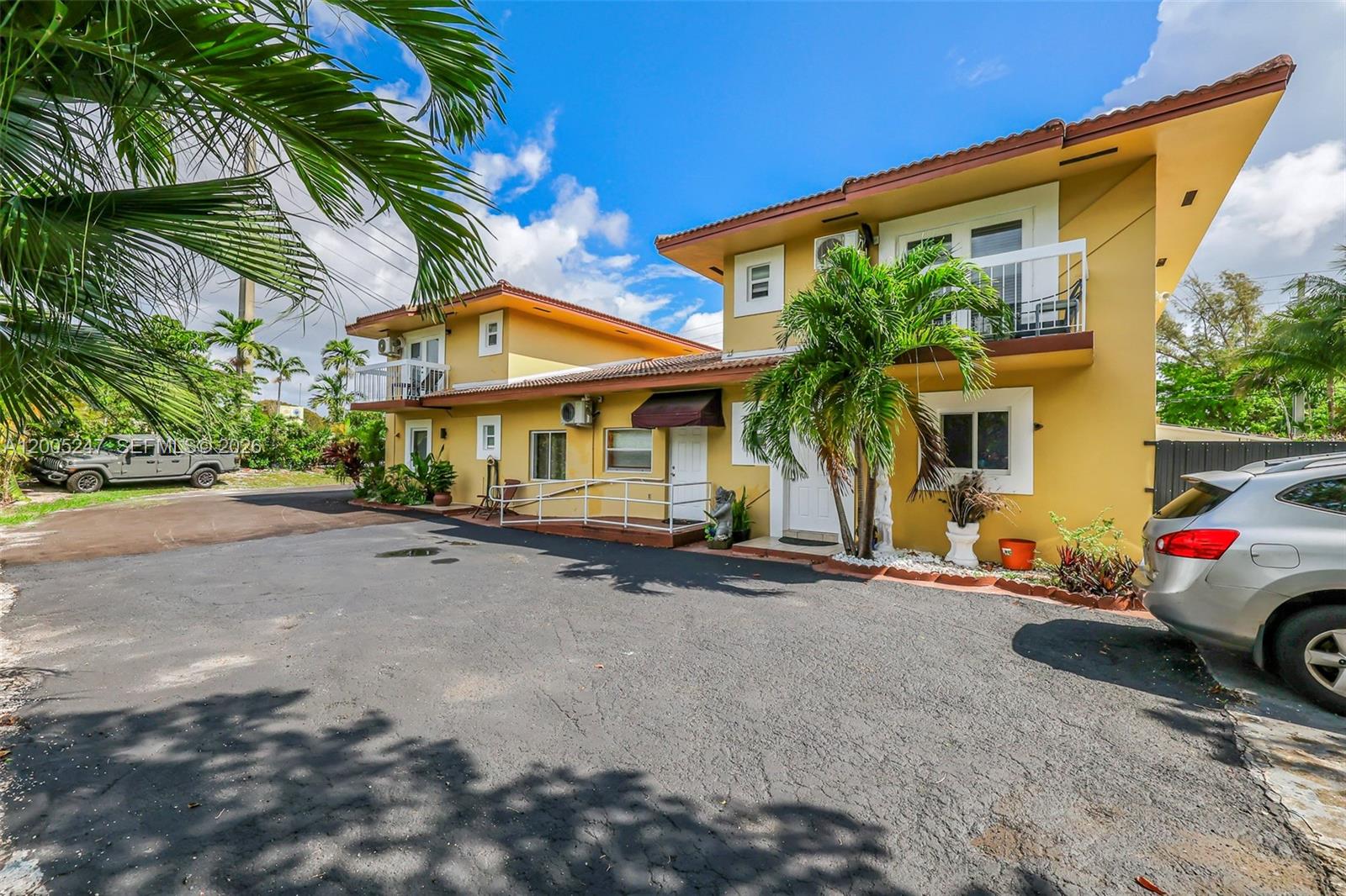 BISCAYNE PARK ESTATES - Residential Income