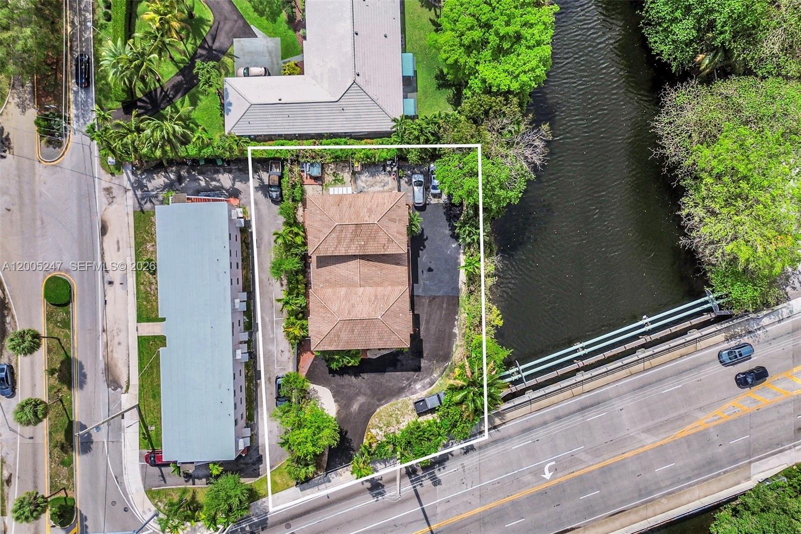 BISCAYNE PARK ESTATES - Residential Income