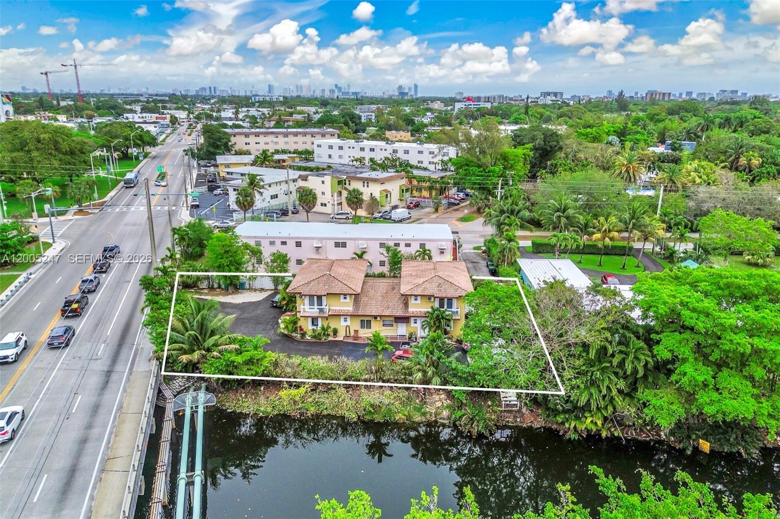 BISCAYNE PARK ESTATES - Residential Income