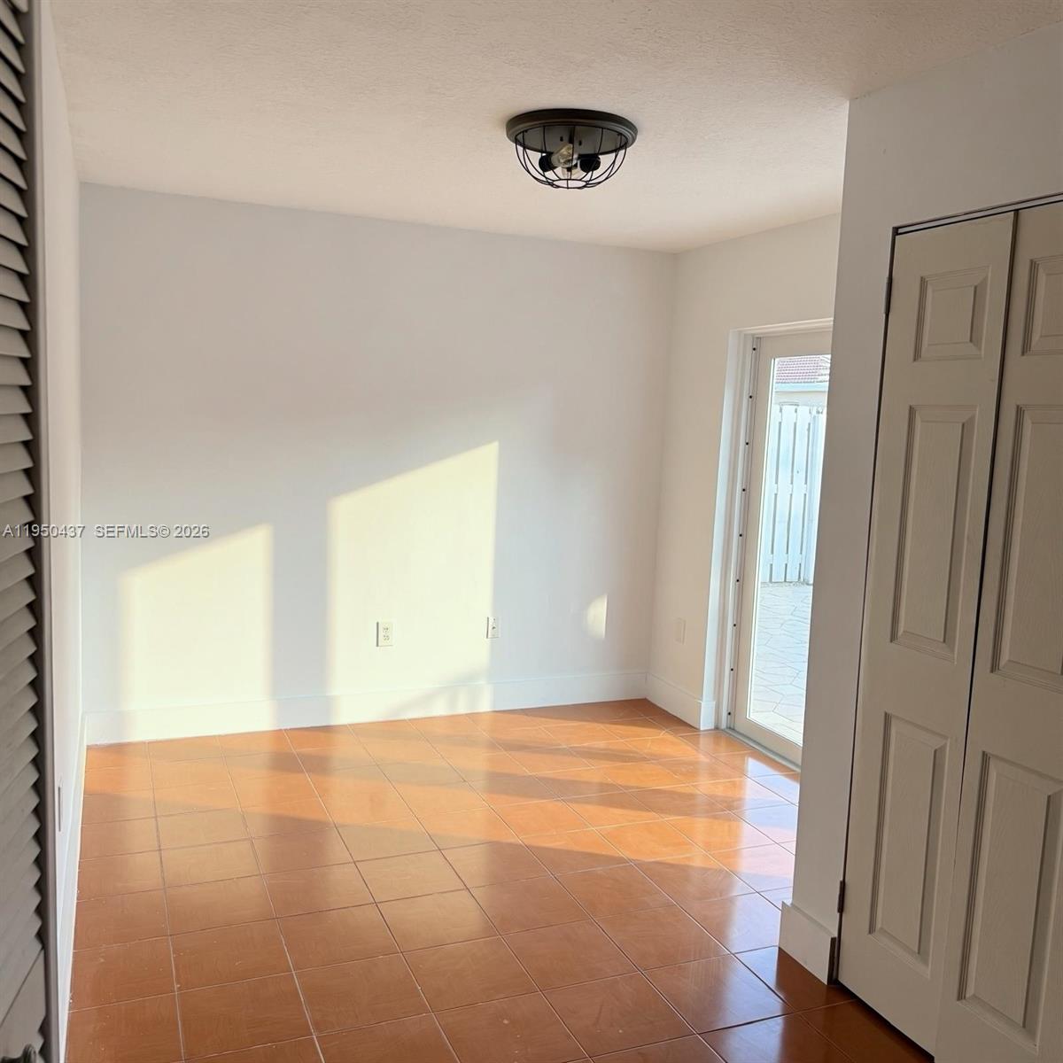 LAKES ON THE GREEN NORTH - Residential