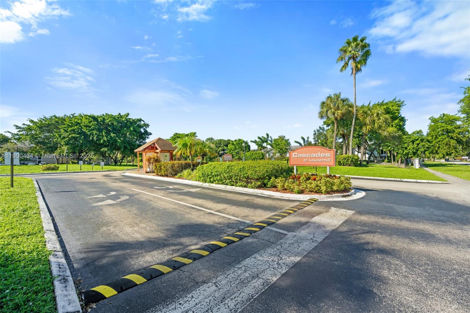 CASCADES OF LAUDERHILL - Residential Lease