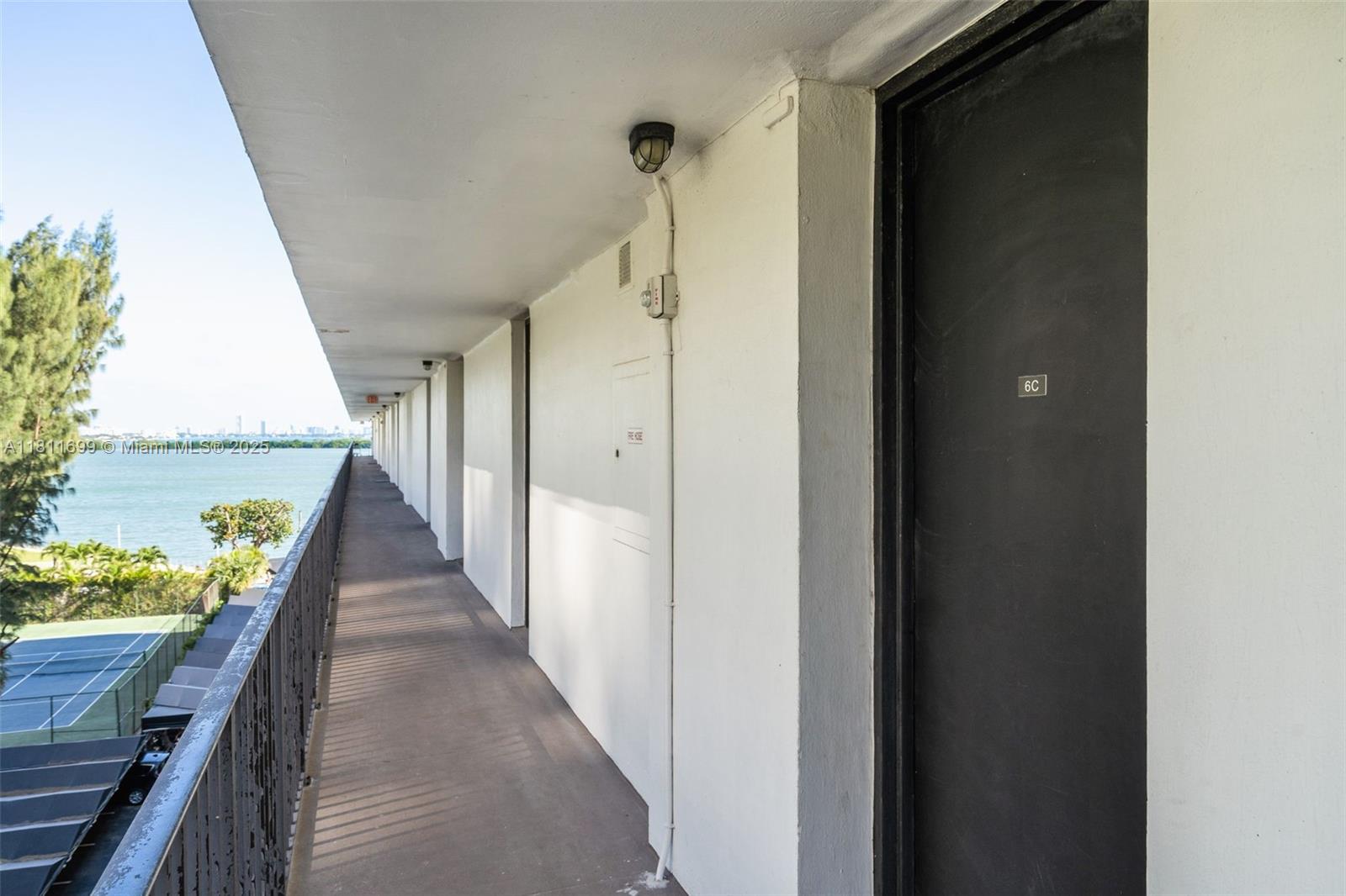 PALM BAY CONDOMINIUM - Residential