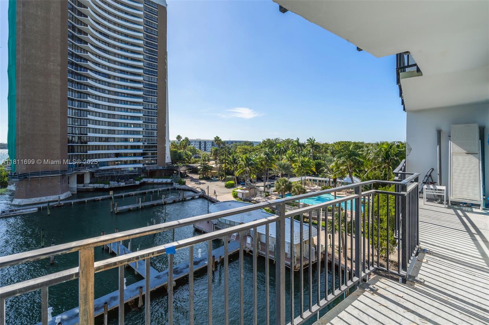 PALM BAY CONDOMINIUM - Residential