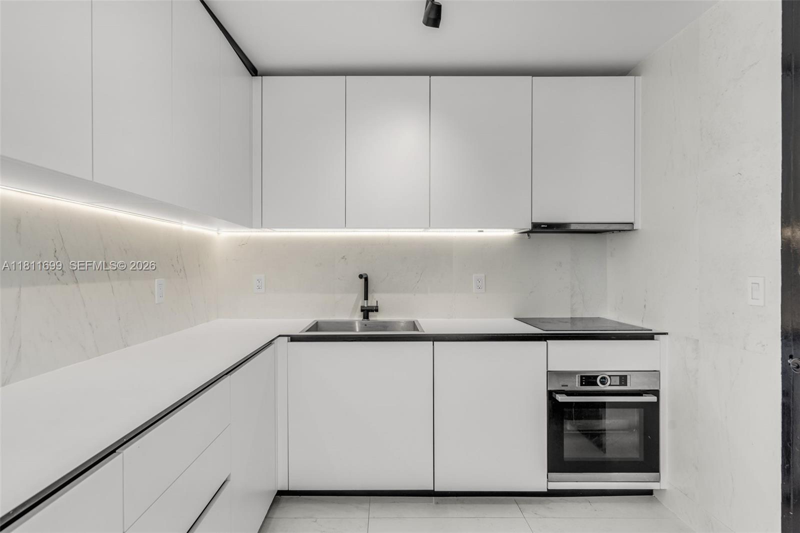 PALM BAY CONDOMINIUM - Residential