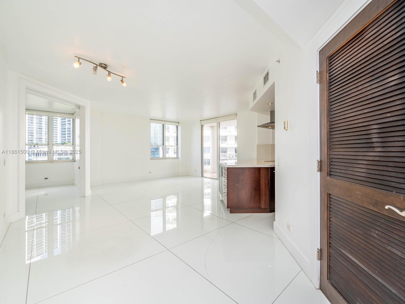701 Brickell Key Blvd 1504
