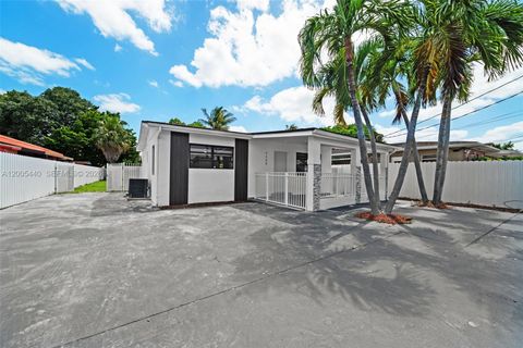 Tiny photo for 7120 SW 21st St, Miami, FL 33155 (MLS # A12005440)