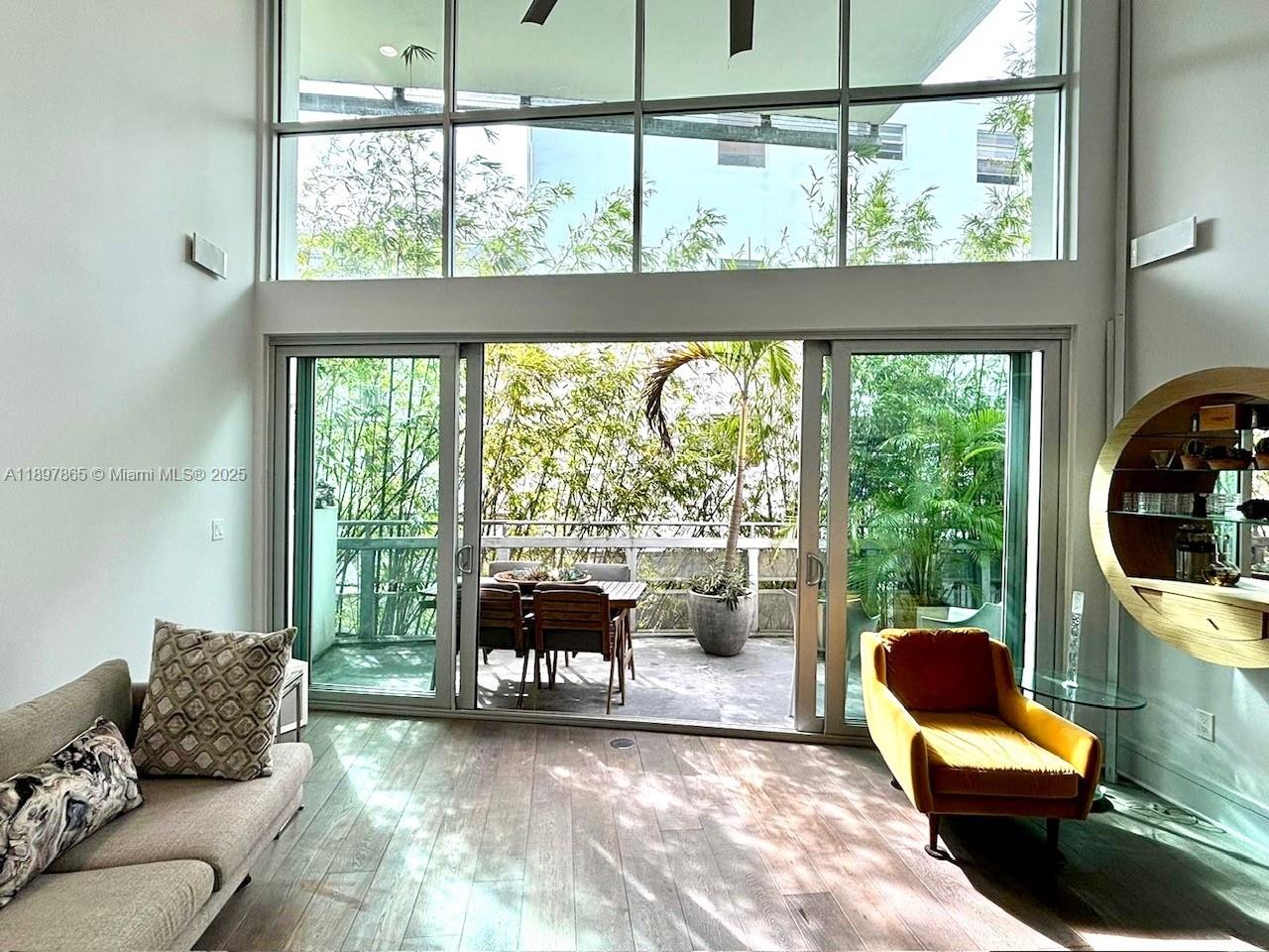 ILONA CONDO - Residential