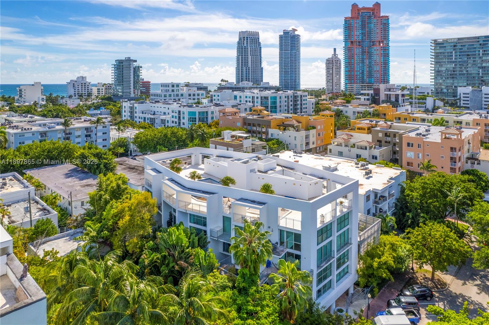 ILONA CONDO - Residential