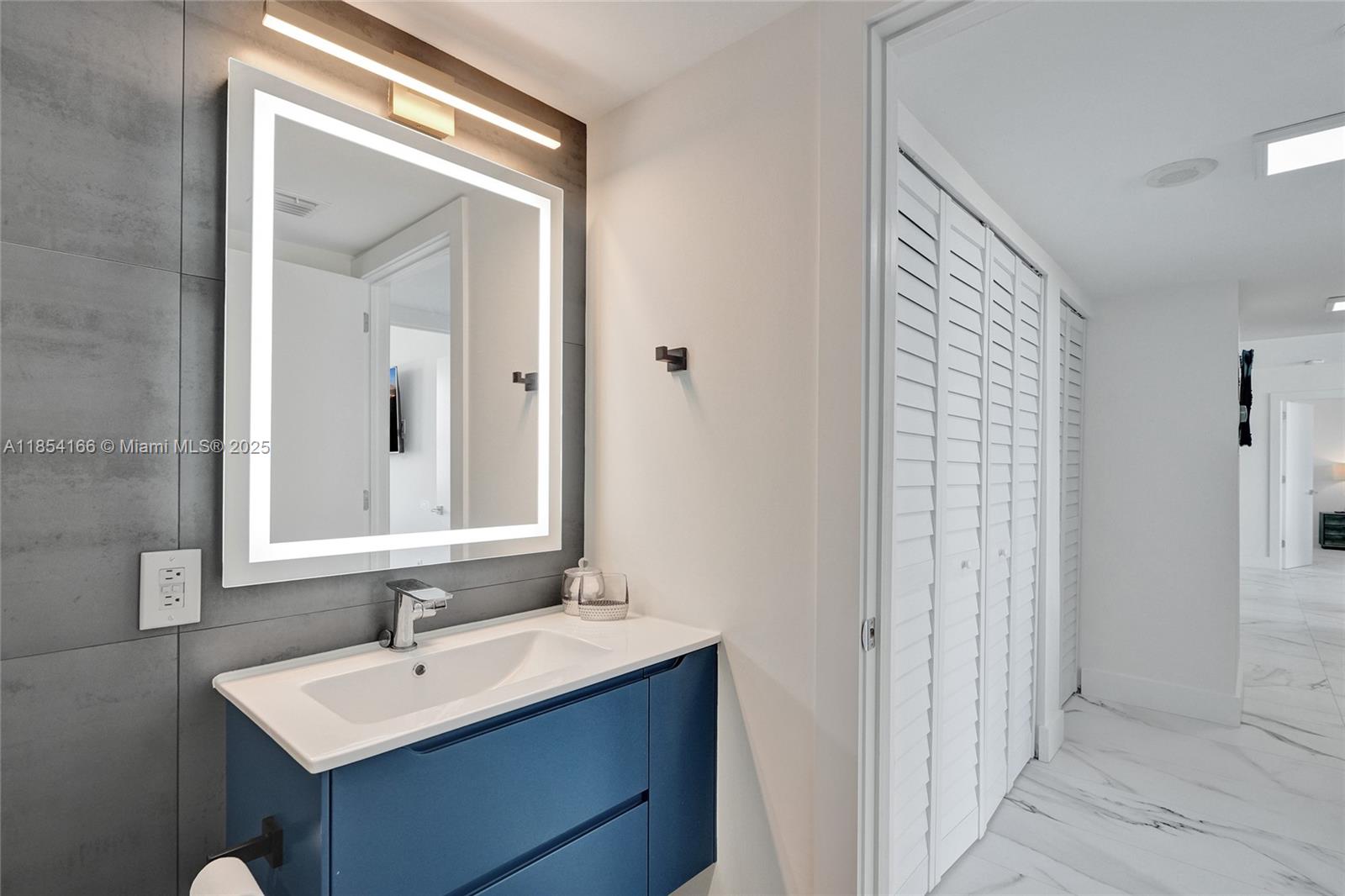 THE FLORIDIAN CONDO - Residential