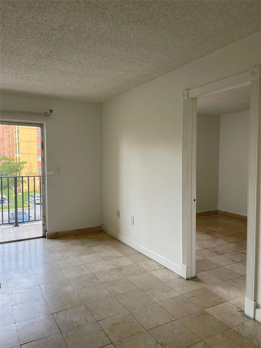 SUNSET VILLAS NO 3 CONDO - Residential