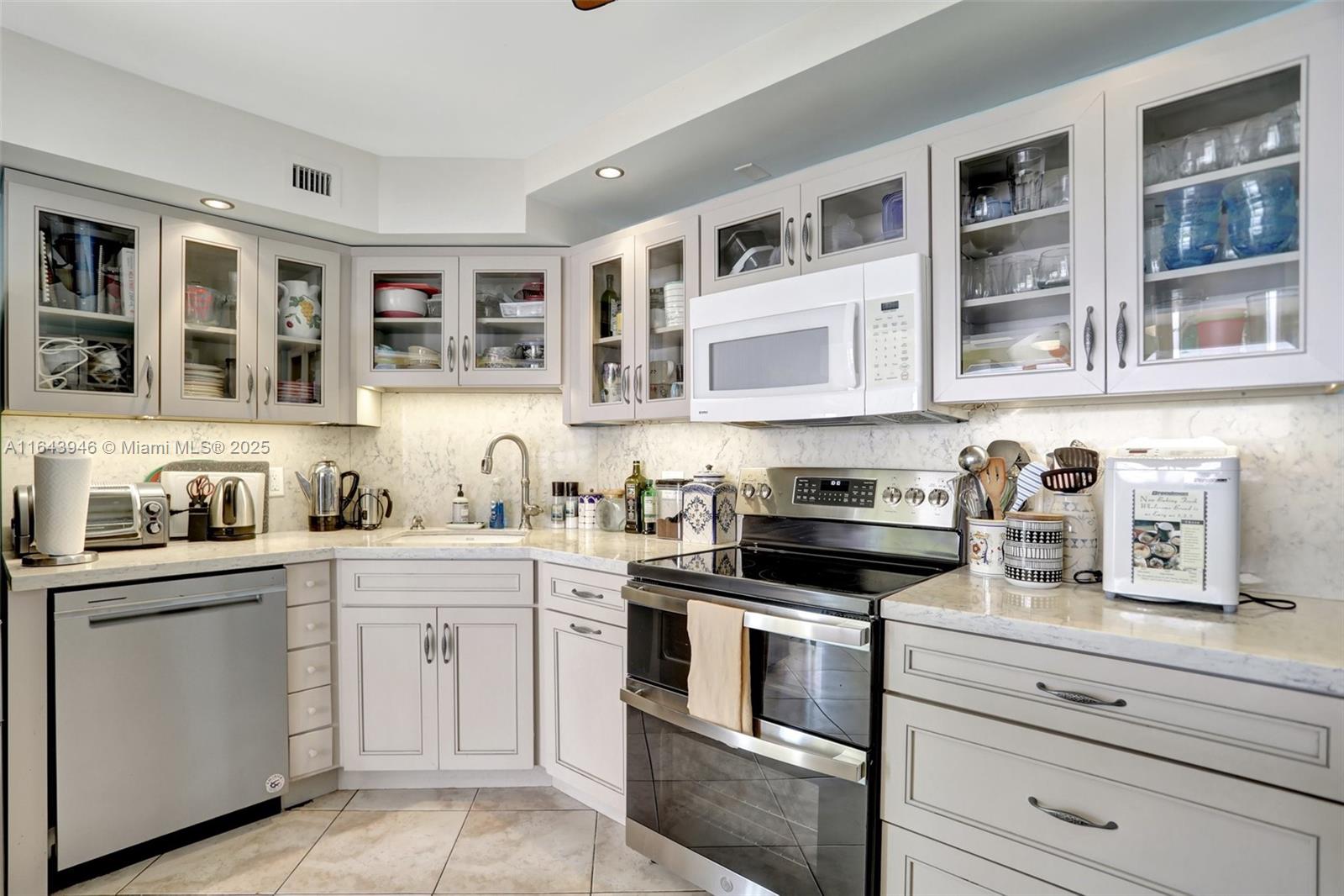 SEA MONARCH CONDO - Residential