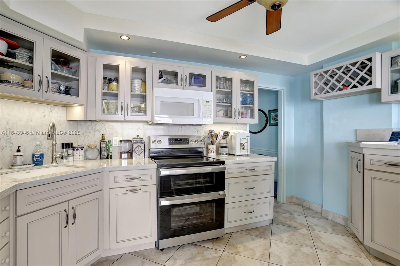SEA MONARCH CONDO - Residential