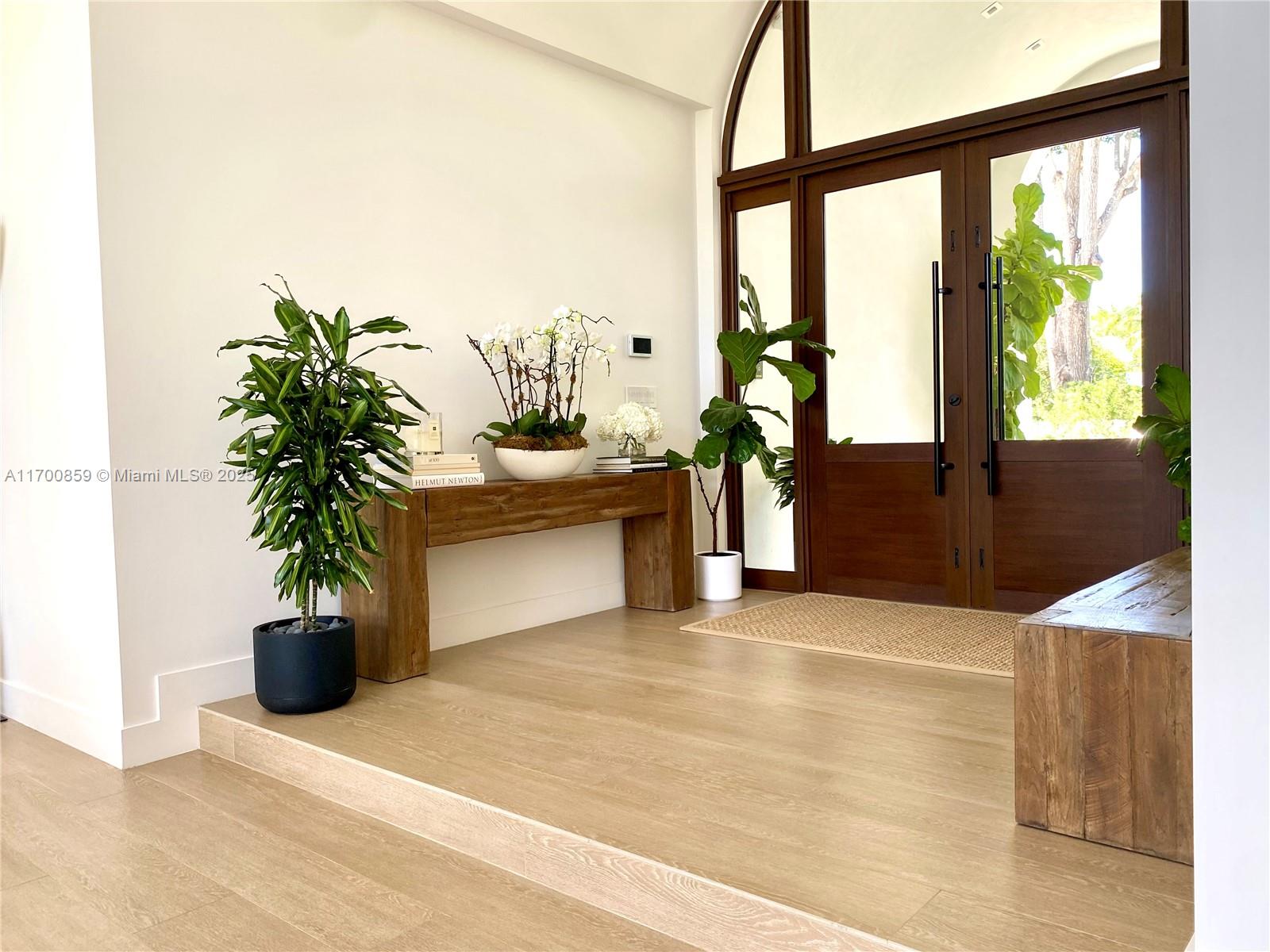 COCOA PLUM ESTS - Residential