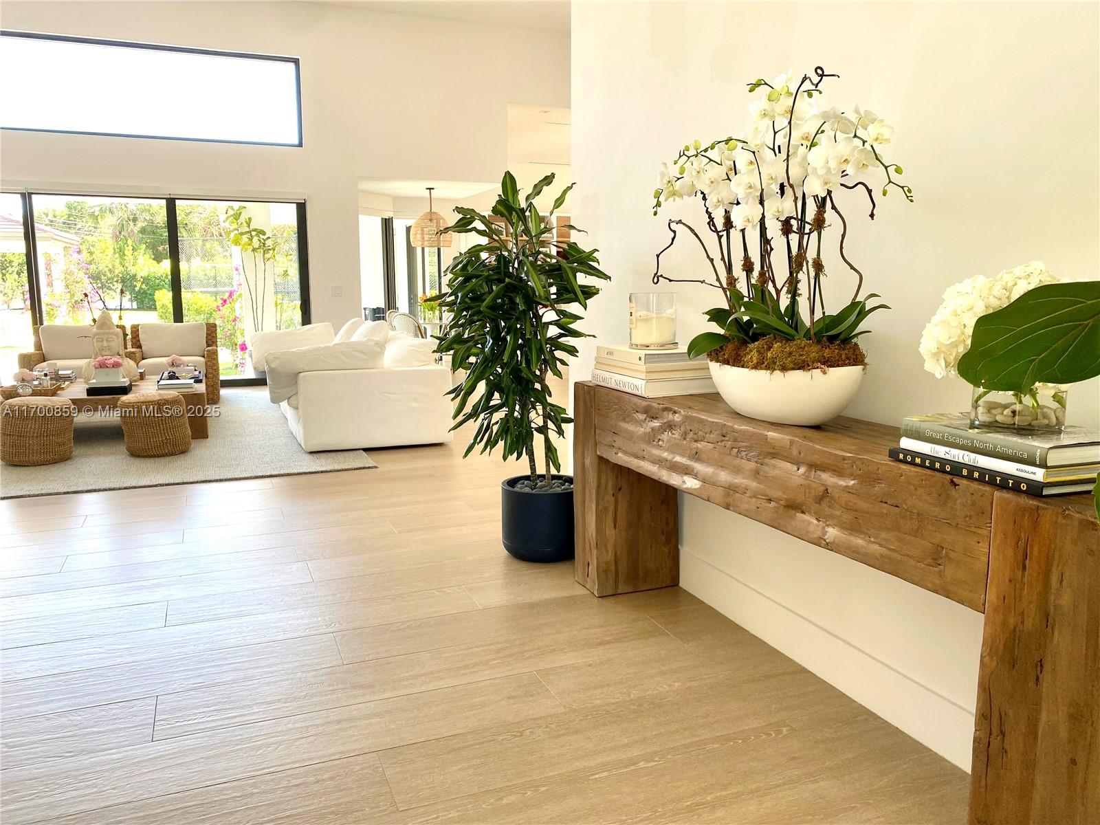 COCOA PLUM ESTS - Residential