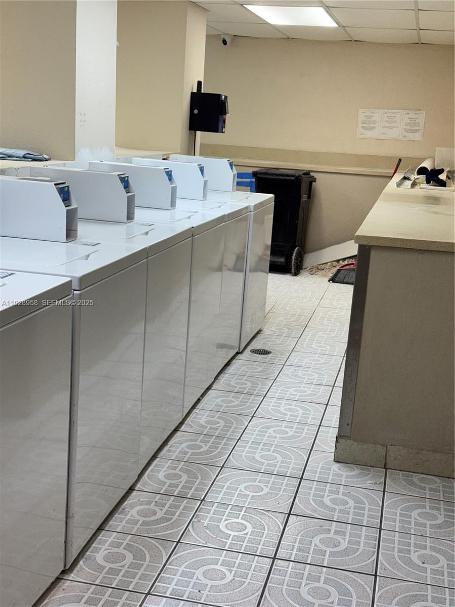 BAYVIEW PALMS CONDO - Residential Lease