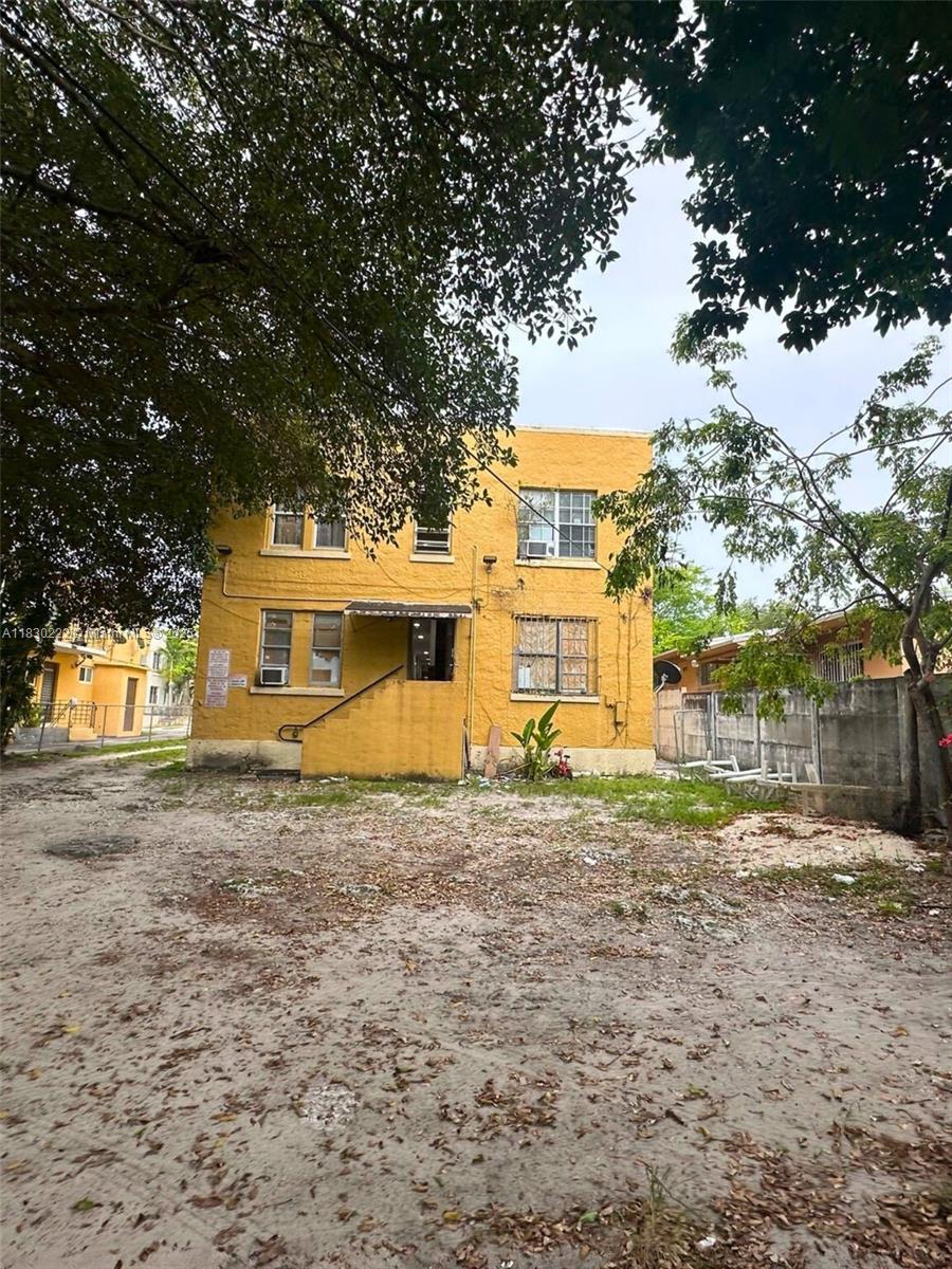 1631 NW 3rd St