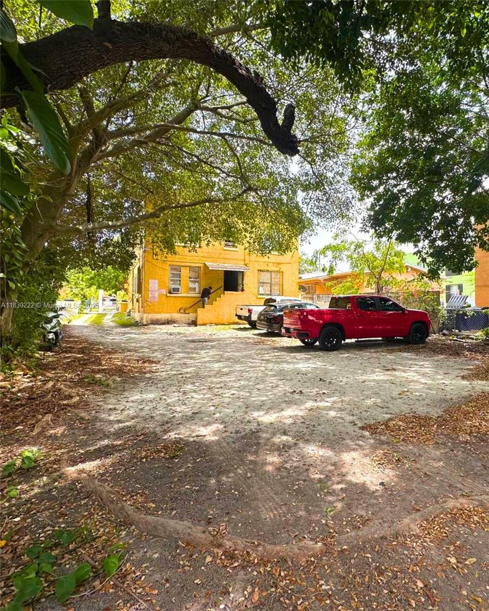 1631 NW 3rd St