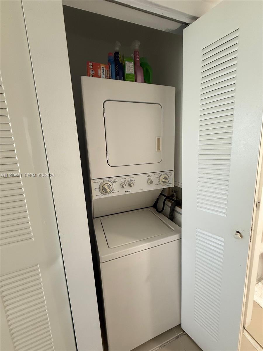 THE GRANDVIEW PALACE COND - Residential