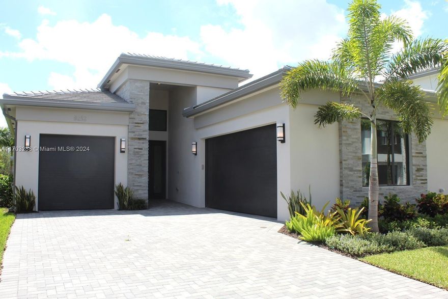 RARE OPPORTUNITY AT LOTUS PALM! Experience luxury at its finest with the newly built Premium Bermuda model, a waterfront masterpiece in Boca Raton's prestigious Lotus
Palm community. This exquisite home offers unparalleled elegance and modern sophistication, featuring expansive living areas, a state-of-the-art gourmet kitchen, and high-end
upgrades throughout, including premium finishes that elevate every space. The outdoor oasis invites relaxation with scenic water views, perfect for both entertaining and unwinding.
Nestled in a gated community with resort-style amenities, this home epitomizes upscale living. Rental allows access to the prestigious club house and all its amenities!
