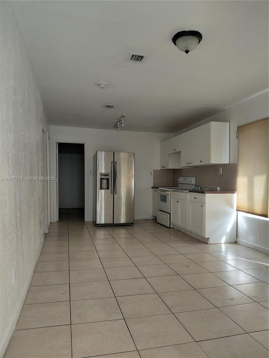 MELROSE HEIGHTS 3RD ADDN - Residential Lease