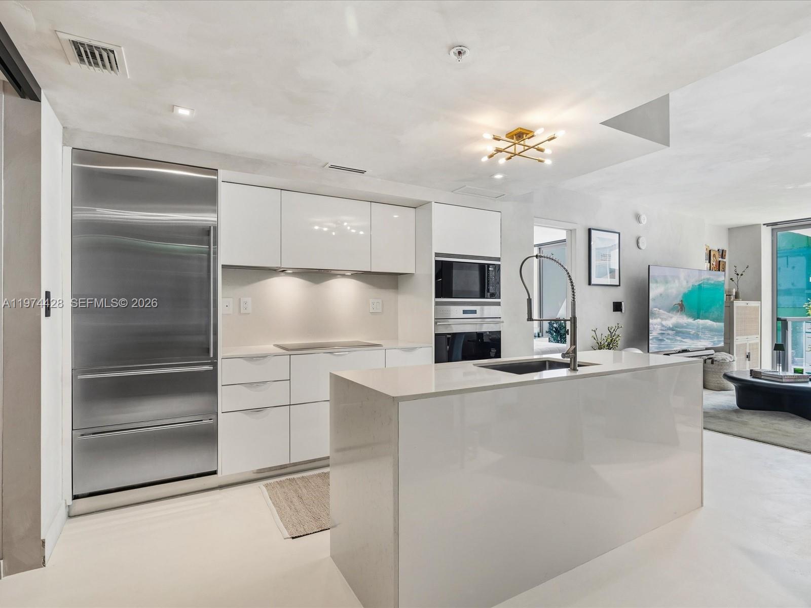 BAY HARBOUR ISLAND - Residential Lease