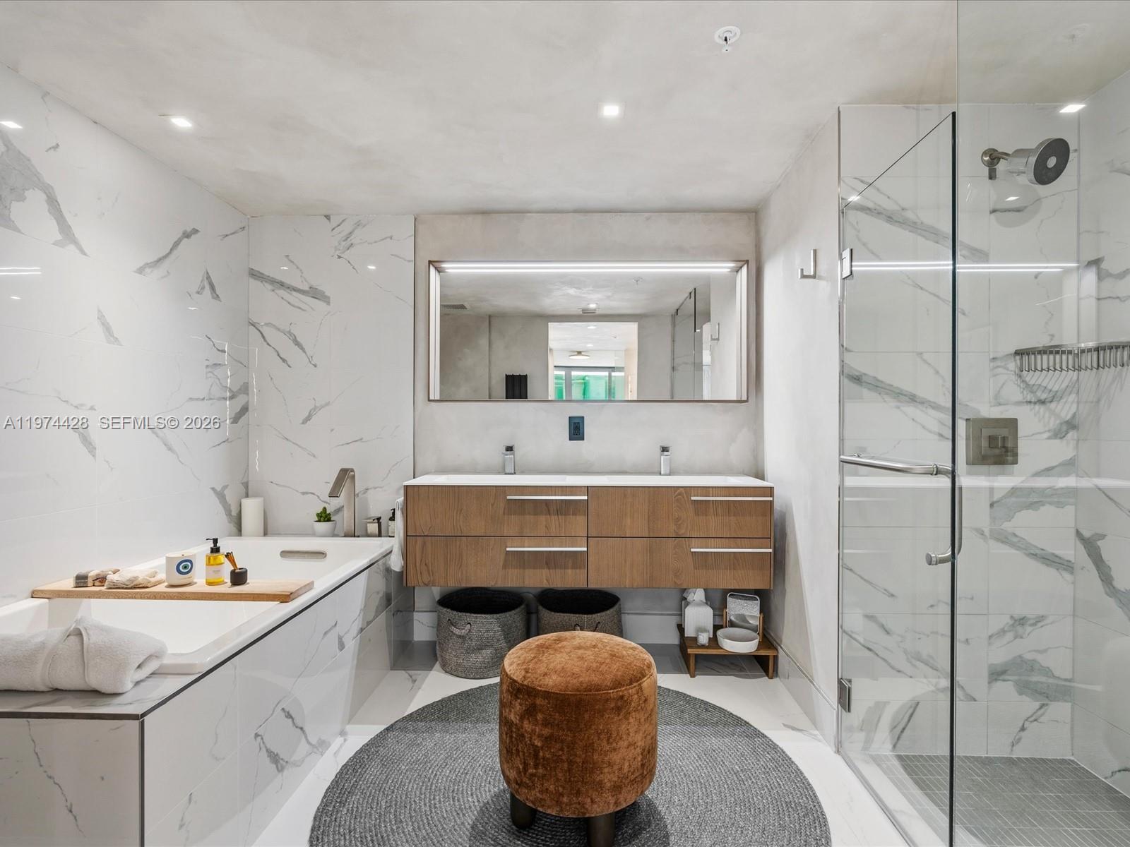 BAY HARBOUR ISLAND - Residential Lease