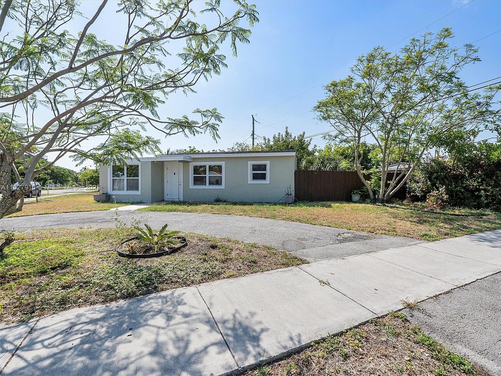 2480 NE 13th Ter 0