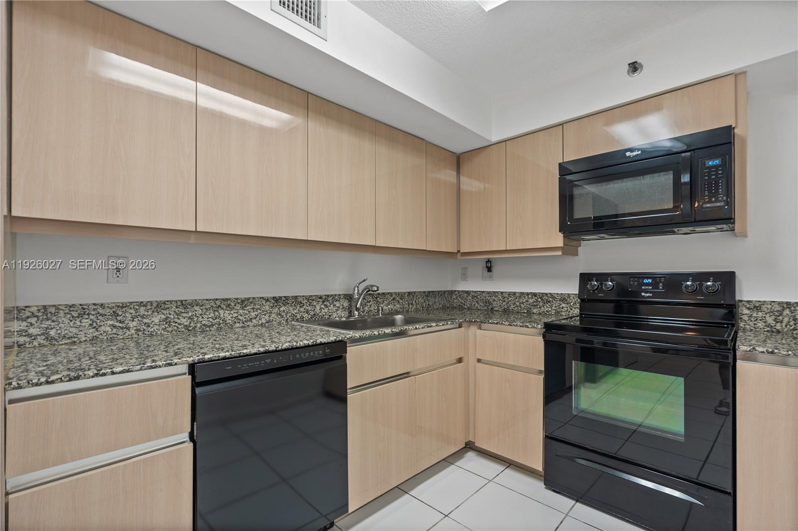 View photos, virtual tours, details... 5757 Collins Ave 707