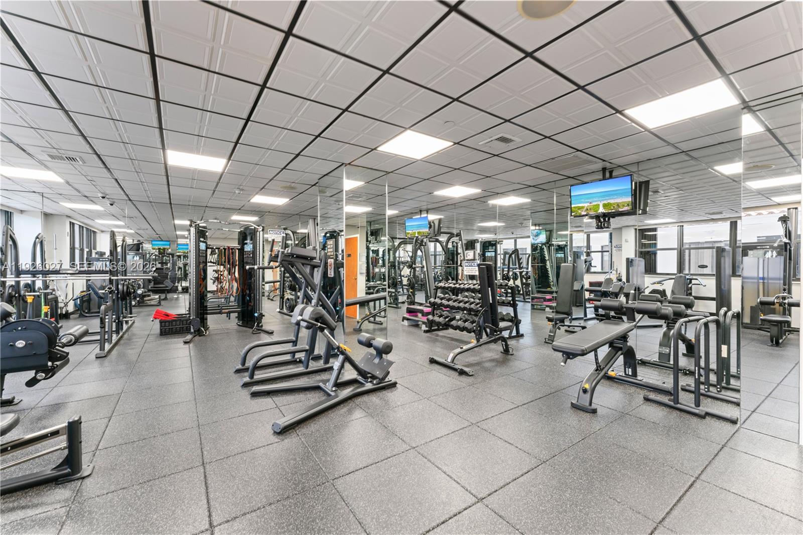 LEXCELLENCE CONDO - Residential