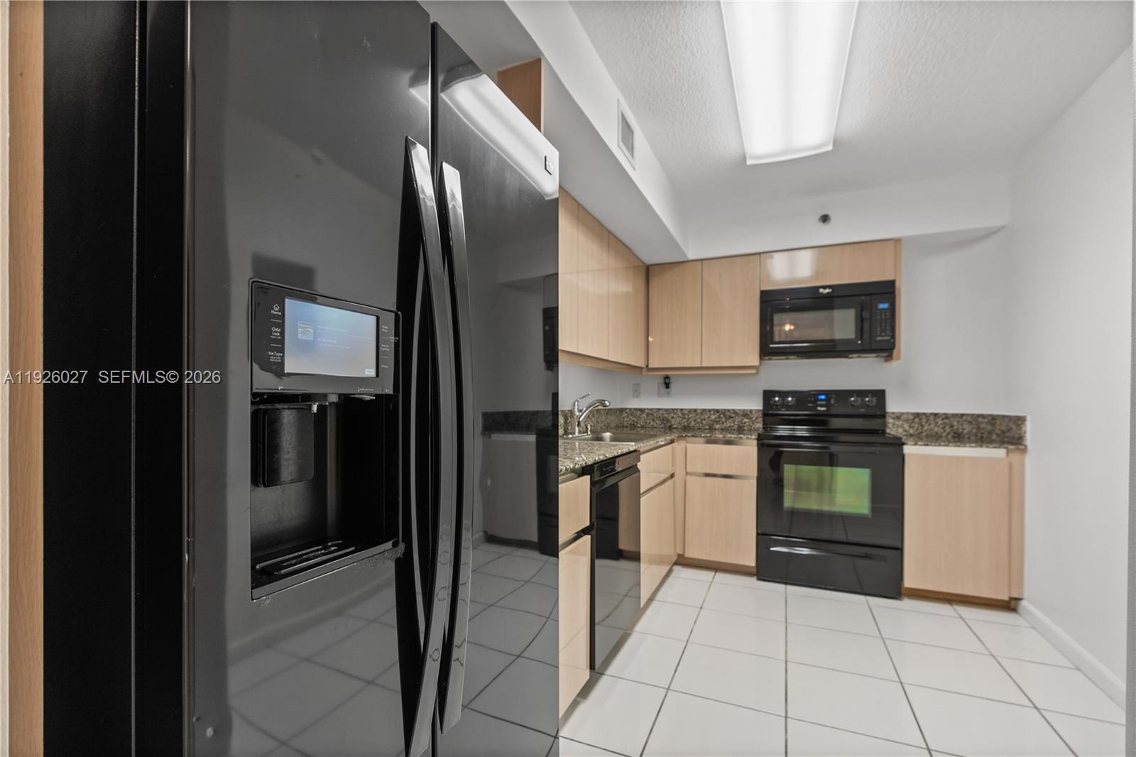 LEXCELLENCE CONDO - Residential