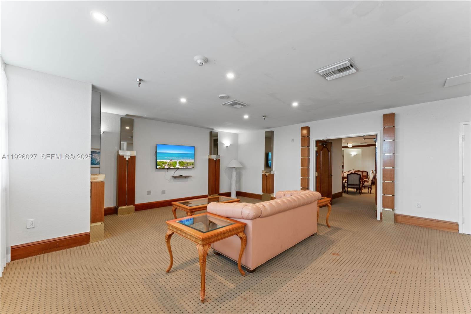 LEXCELLENCE CONDO - Residential