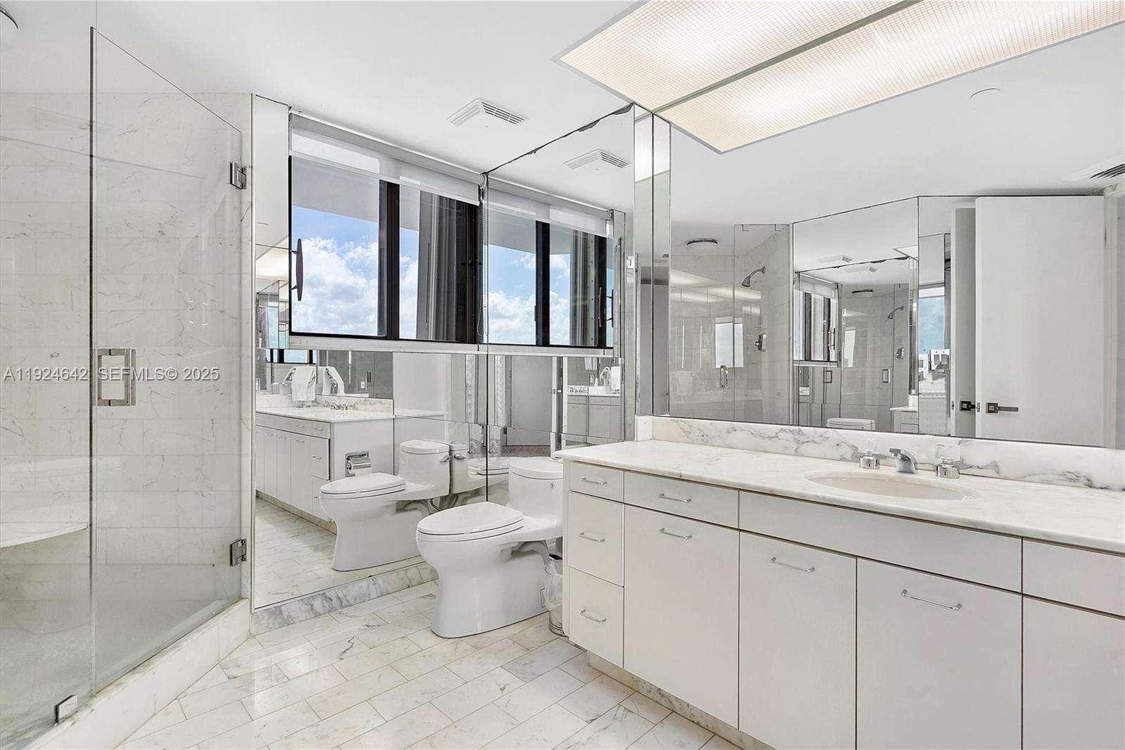 MARINA TOWER CONDO - Residential