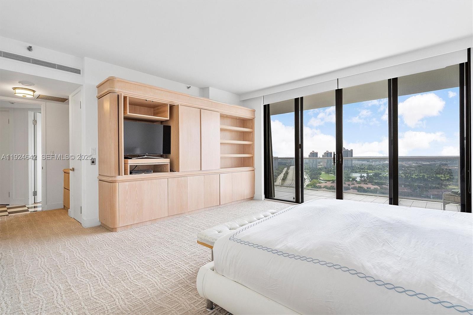 MARINA TOWER CONDO - Residential