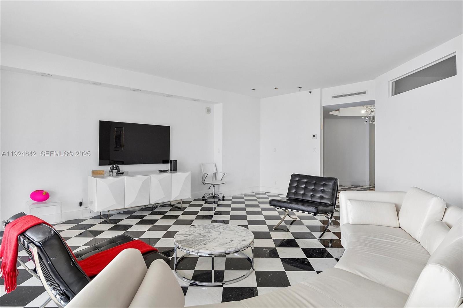 MARINA TOWER CONDO - Residential