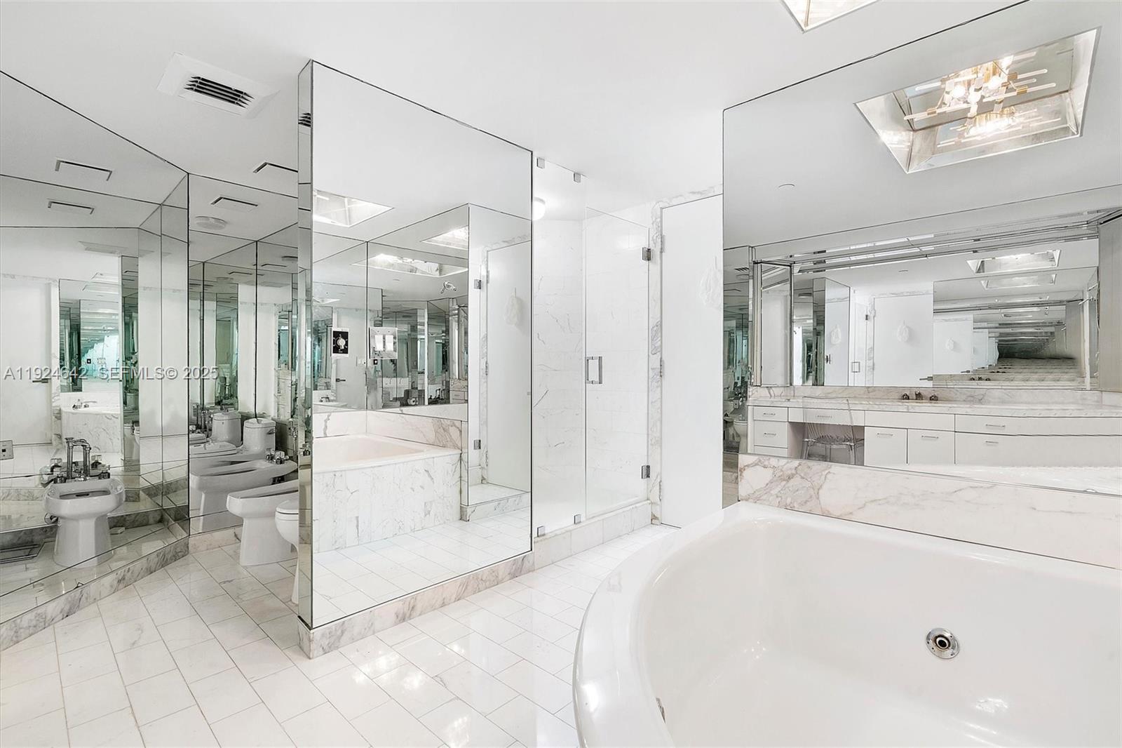 MARINA TOWER CONDO - Residential