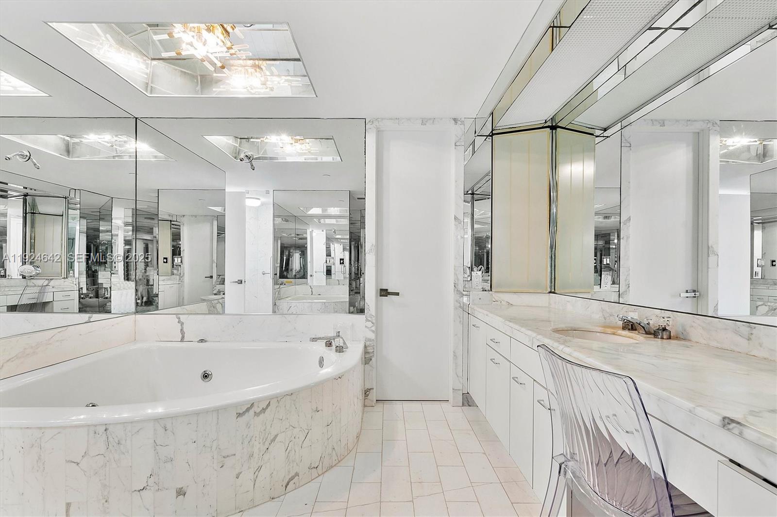 MARINA TOWER CONDO - Residential