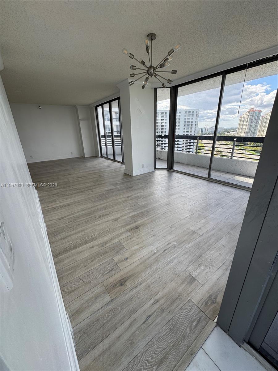 Mystic Pointe Tower 600 - Residential