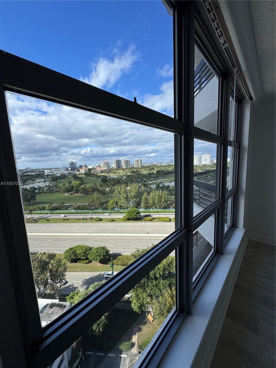 Mystic Pointe Tower 600 - Residential