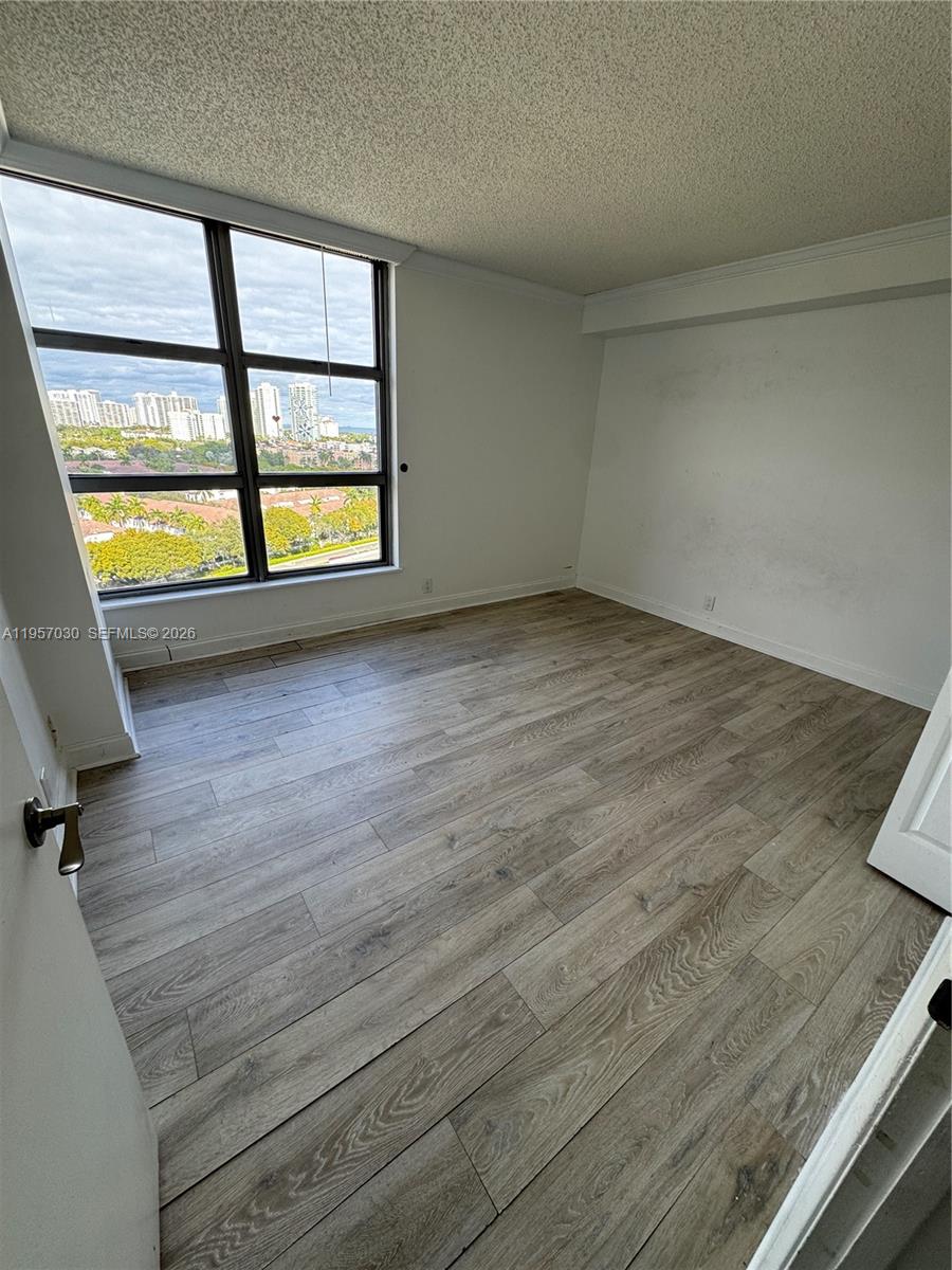 Mystic Pointe Tower 600 - Residential