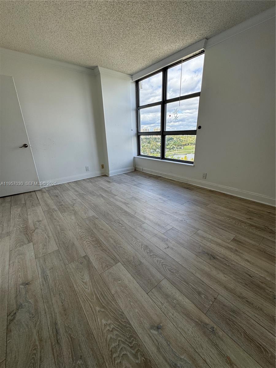 Mystic Pointe Tower 600 - Residential