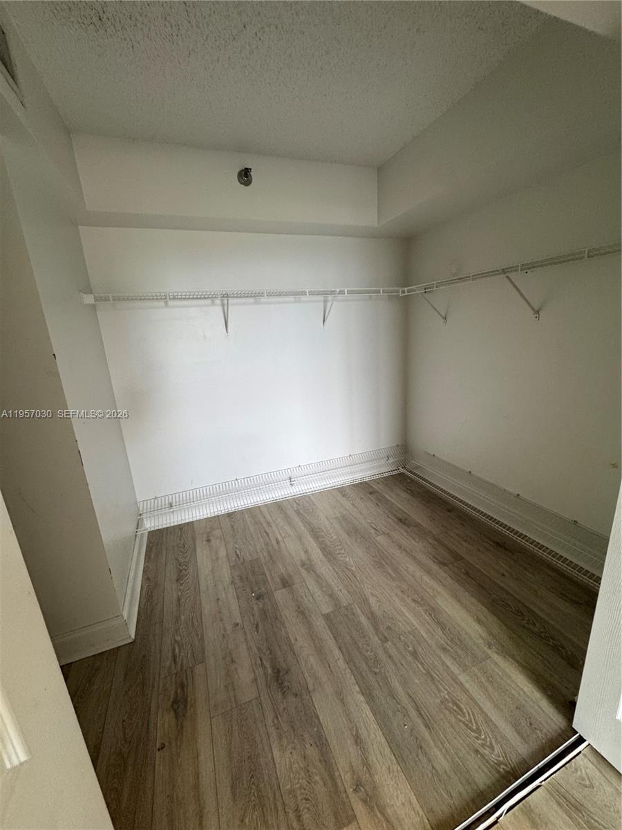 Mystic Pointe Tower 600 - Residential