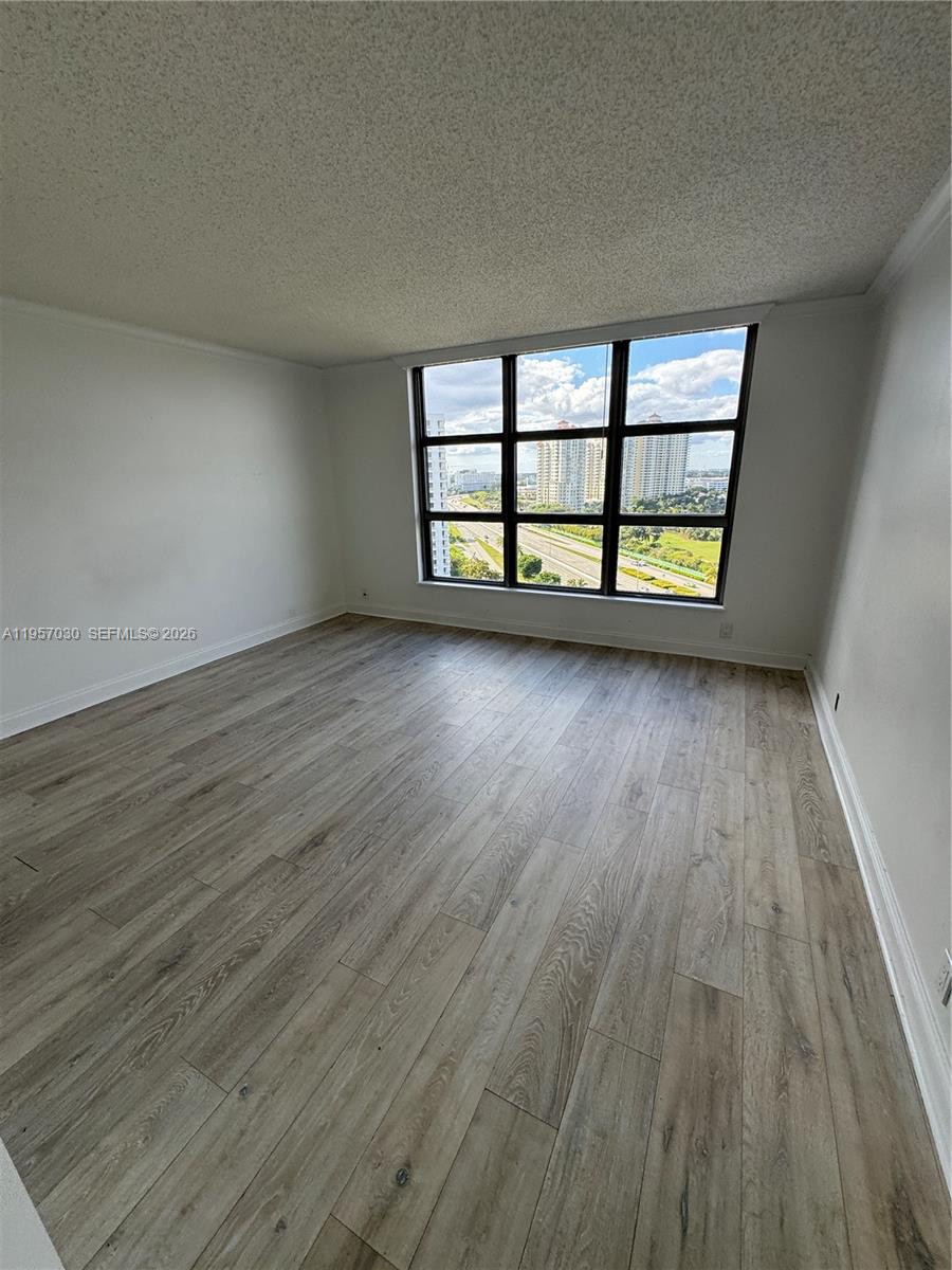 Mystic Pointe Tower 600 - Residential