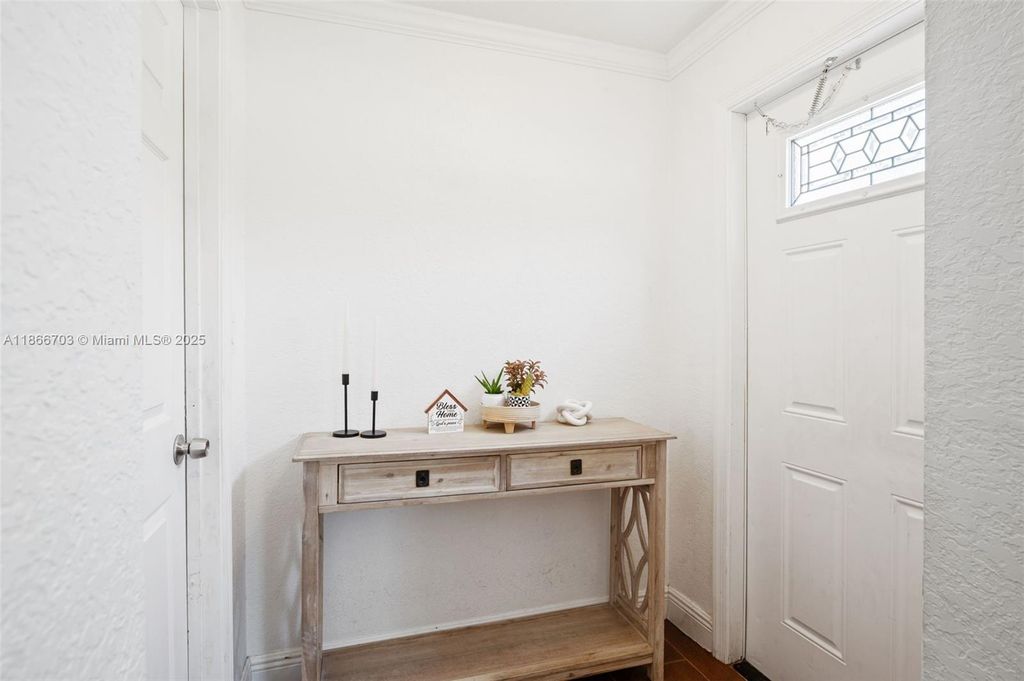 Photo of 5641 SW 37th Ct, Davie, FL 33314 (MLS # A11866703)